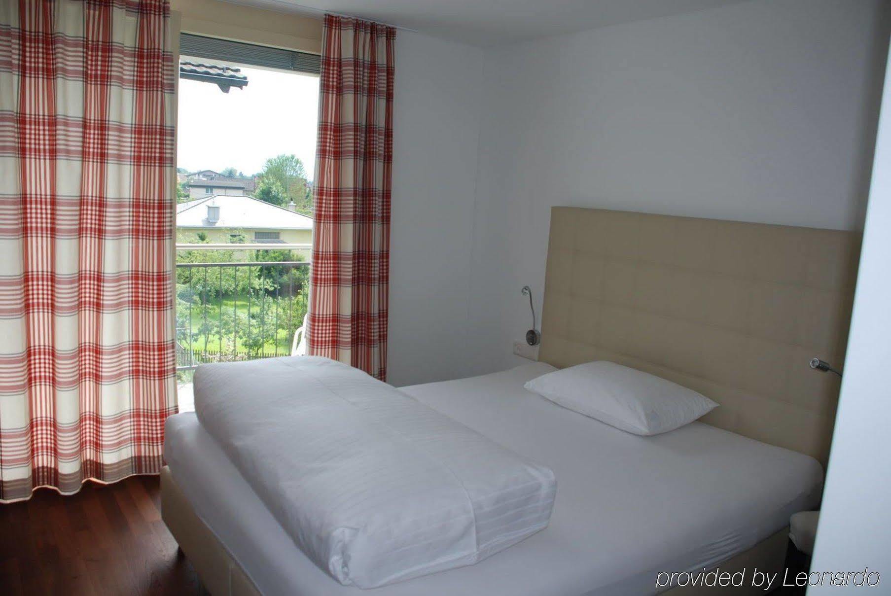Hotel Weinstube Nendeln Eksteriør billede