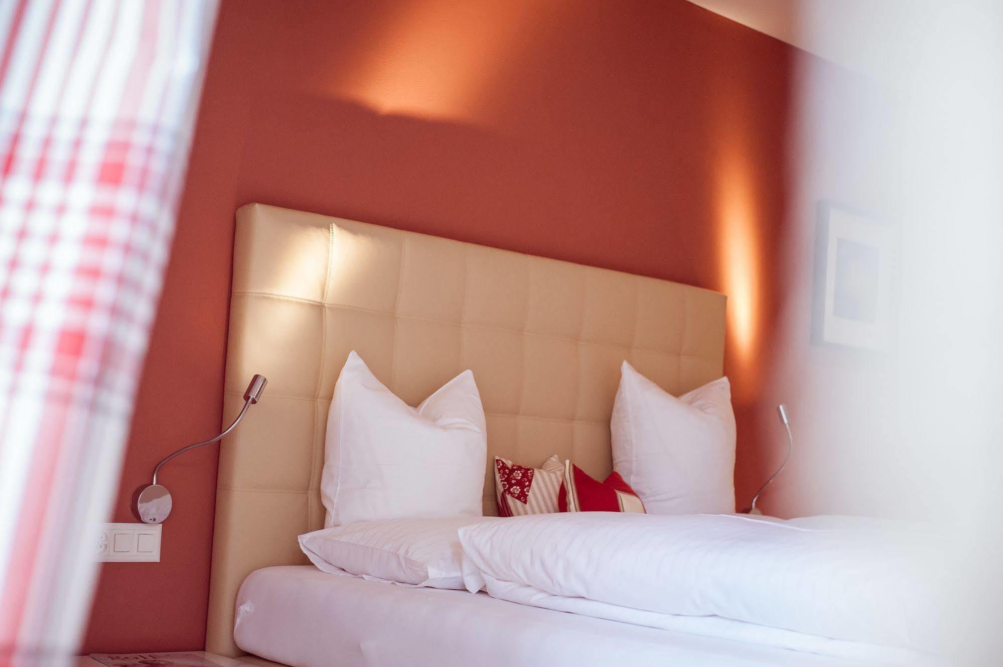 Hotel Weinstube Nendeln Eksteriør billede