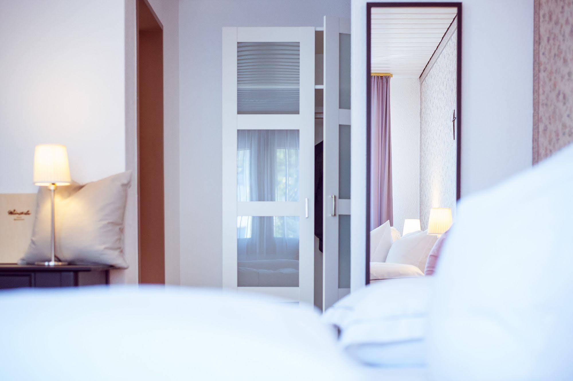 Hotel Weinstube Nendeln Eksteriør billede